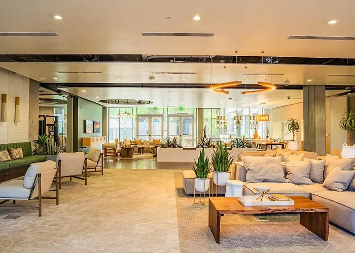Chic Downtown 2-bedroom Pool Gym Parking Apartamento Phoenix